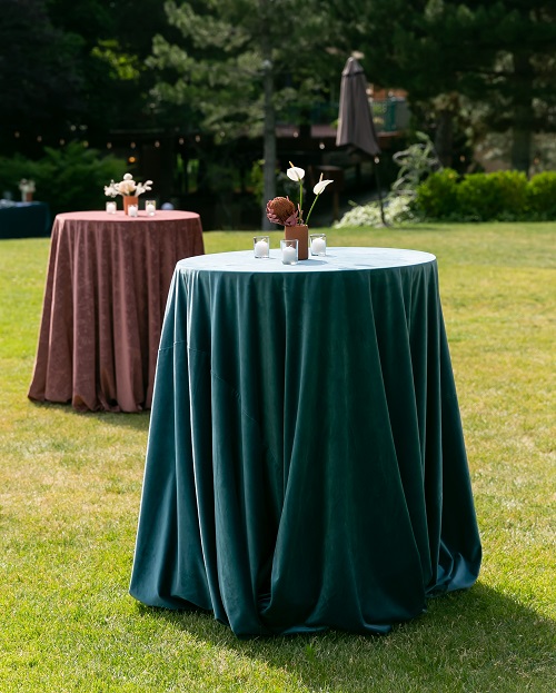 Tablecloth 132 Round Plush Velvet - Grand Event Rentals