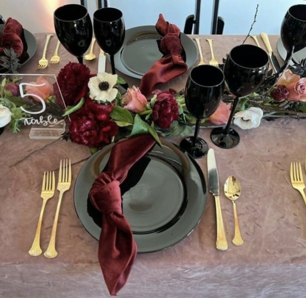 Rent Table Chargers for Seattle area Weddings & Parties