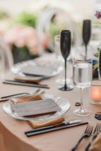 Round Table Setting